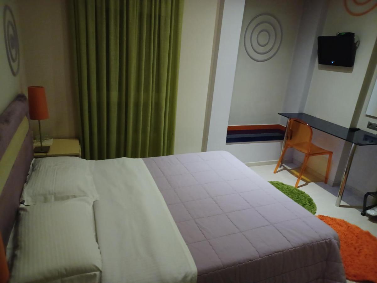 Room "Frog" In A Neoclasical House Kastoria Esterno foto