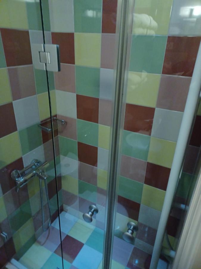 Room "Frog" In A Neoclasical House Kastoria Esterno foto